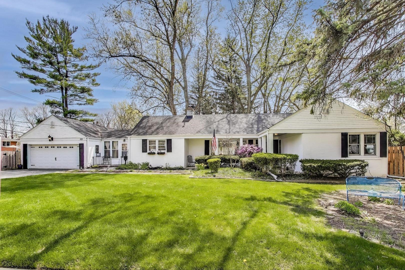 201 W Council Trail, Mount Prospect, IL 60056