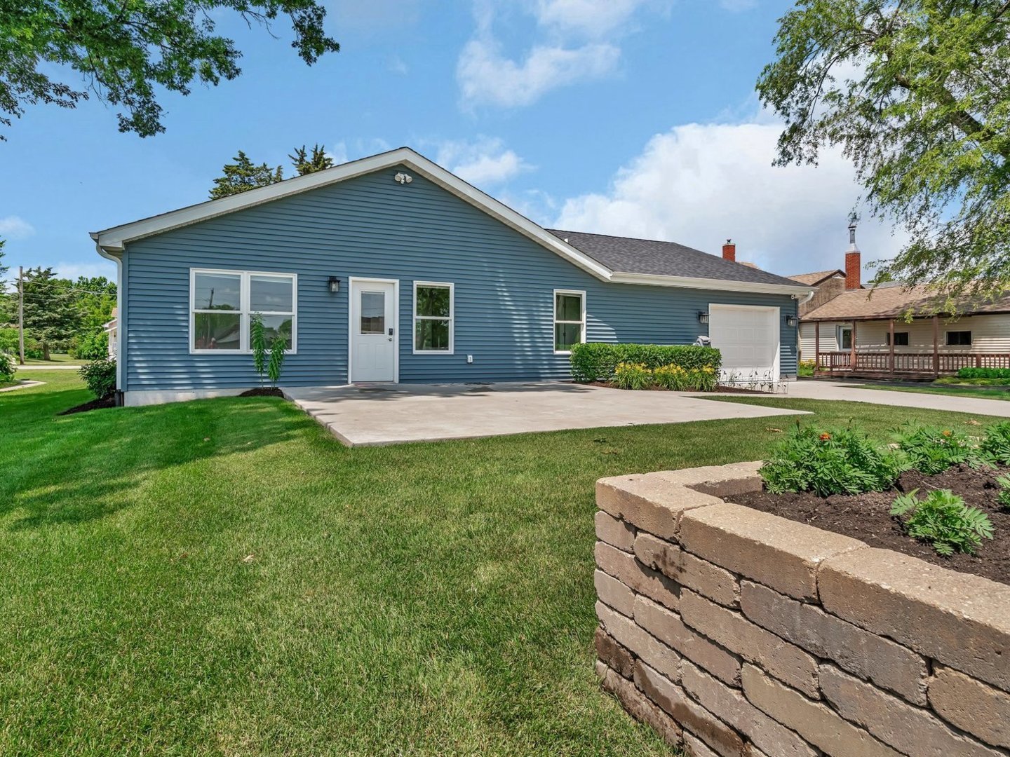 215 S De Witt Place, Coal City, IL 60416