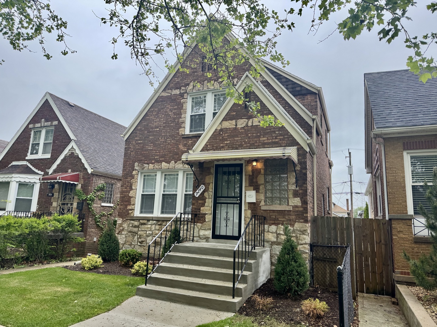 9240 S Aberdeen Street, Chicago, IL 60620