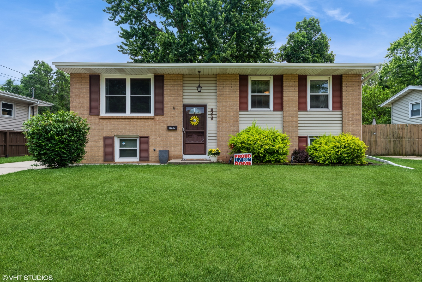 303 W 8th Place, Hobart, IN 46342
