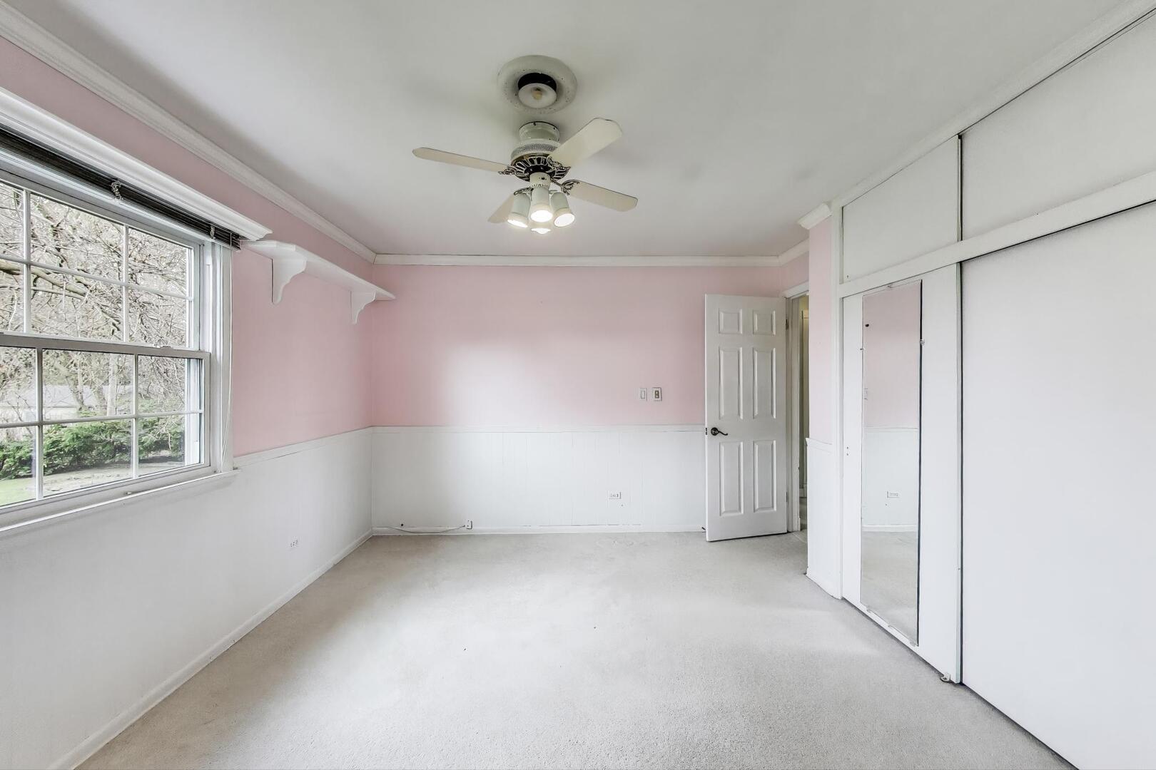 708 S Edgewood Lane, Mount Prospect, IL 60056
