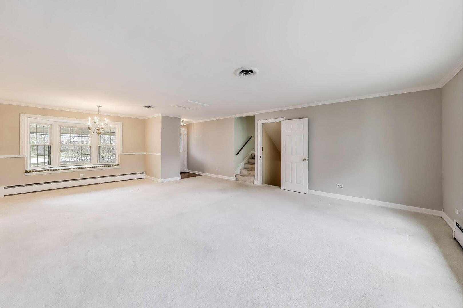 708 S Edgewood Lane, Mount Prospect, IL 60056
