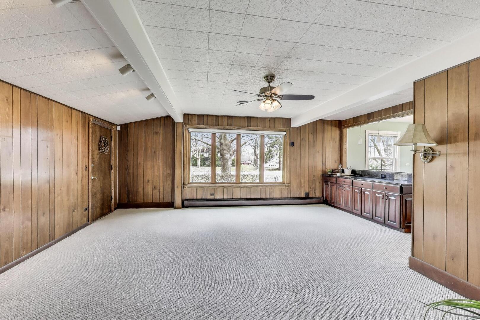 708 S Edgewood Lane, Mount Prospect, IL 60056