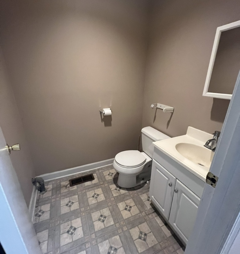114 W Park Avenue, Elmhurst, IL 60126