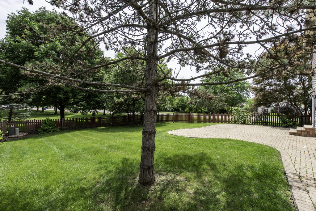 321 Hampton Court, Lake Villa, IL 60046