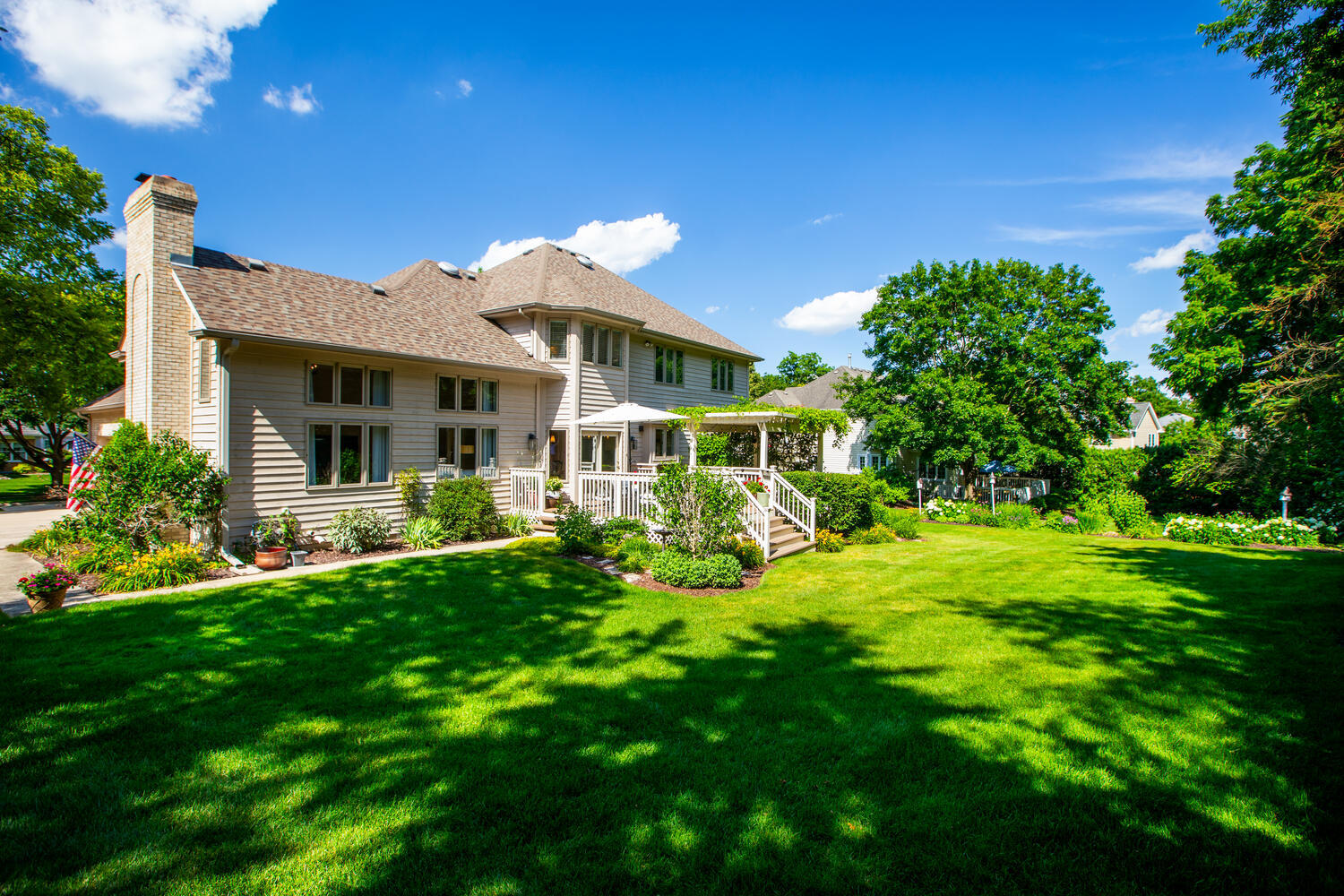 600 WILDWOOD Lane, West Chicago, IL 60185