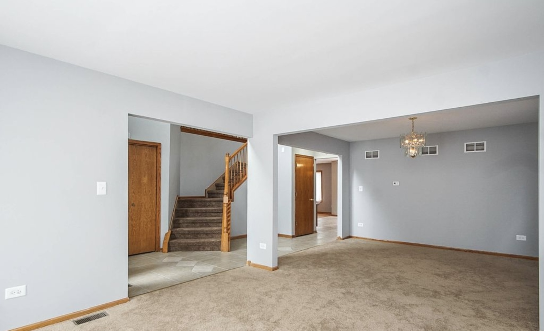 18558 Willow Avenue, Country Club Hills, IL 60478