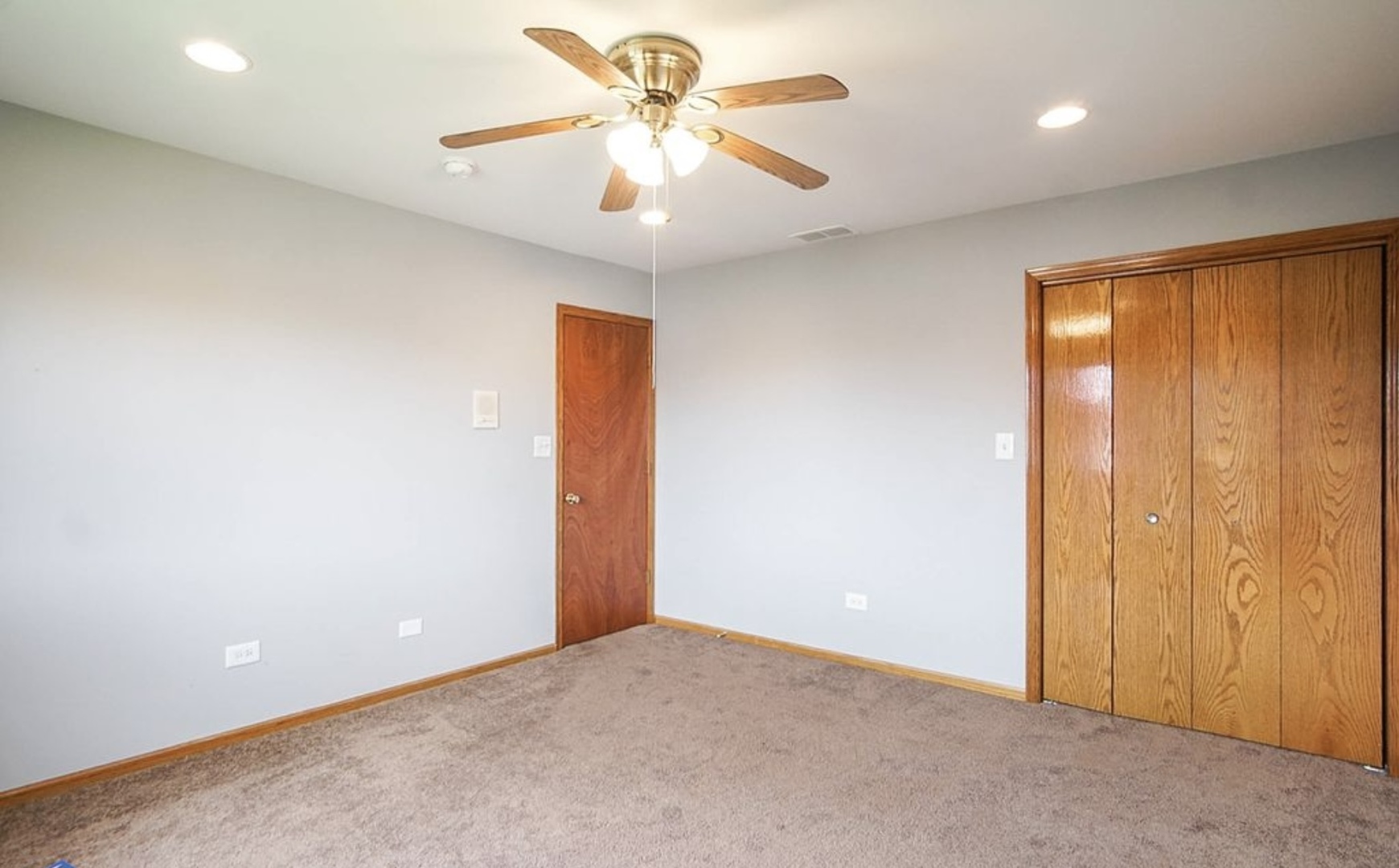 18558 Willow Avenue, Country Club Hills, IL 60478