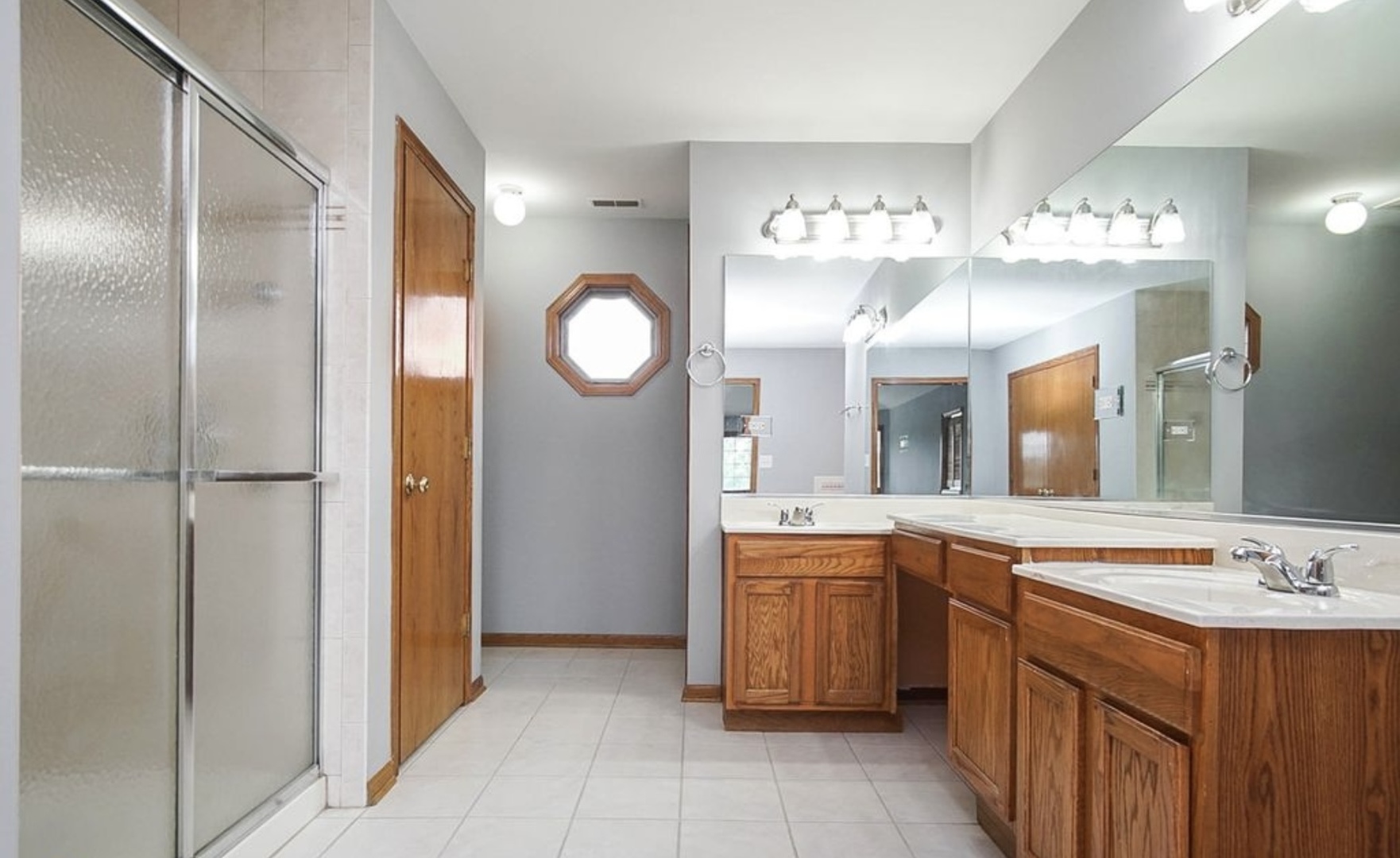 18558 Willow Avenue, Country Club Hills, IL 60478