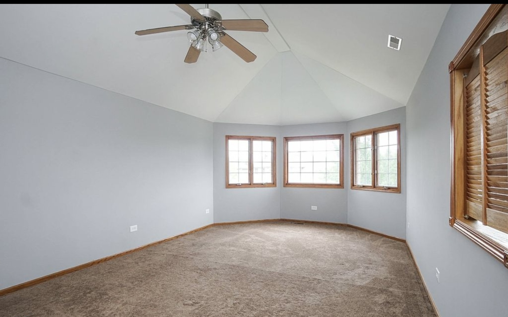 18558 Willow Avenue, Country Club Hills, IL 60478