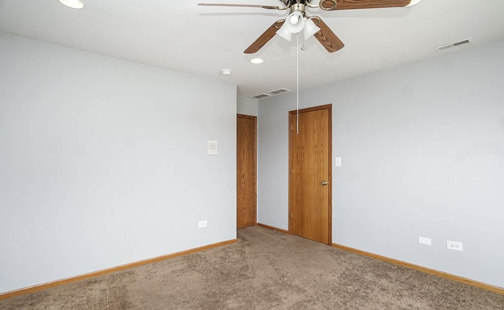 18558 Willow Avenue, Country Club Hills, IL 60478