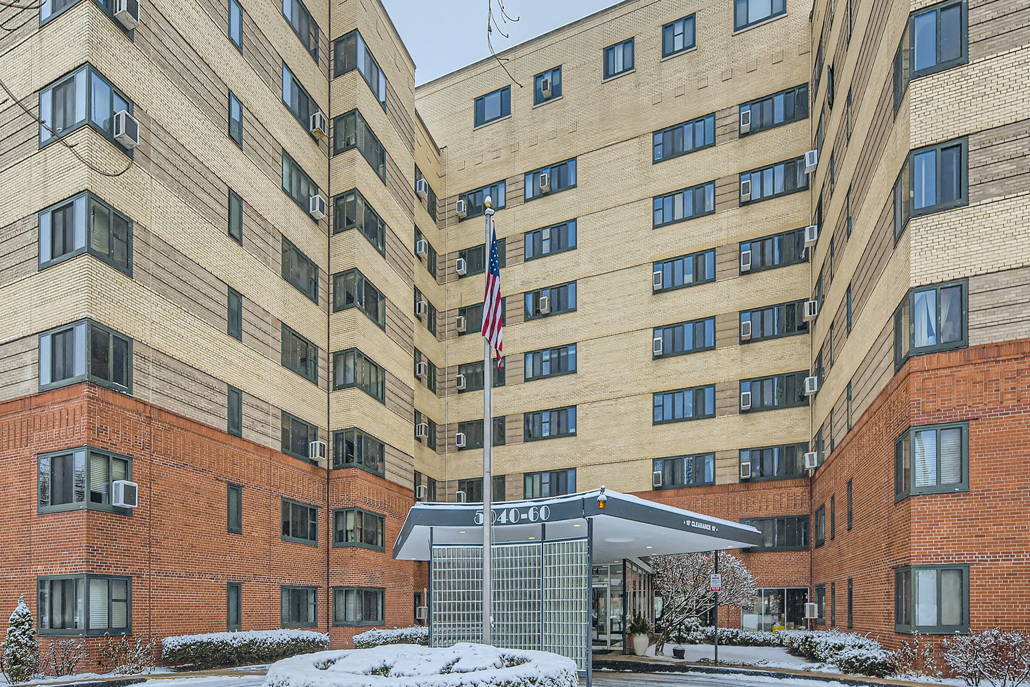 5052 N Marine Drive #D1, Chicago, IL 60640