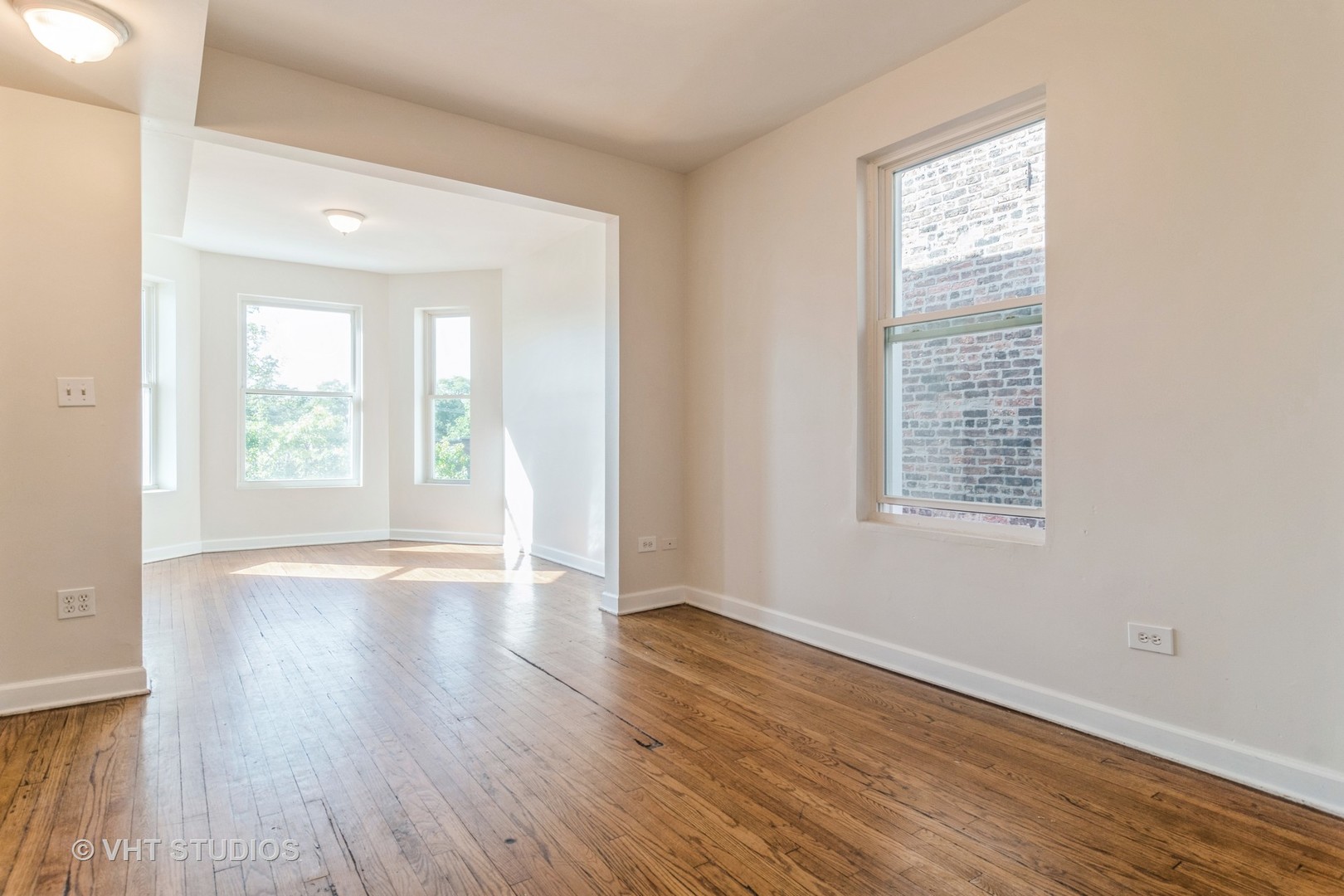 3406 W Walnut Street #1W, Chicago, IL 60624