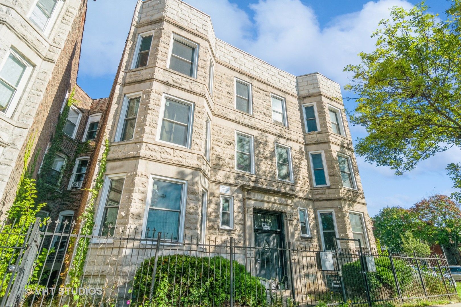 3406 W Walnut Street #1W, Chicago, IL 60624