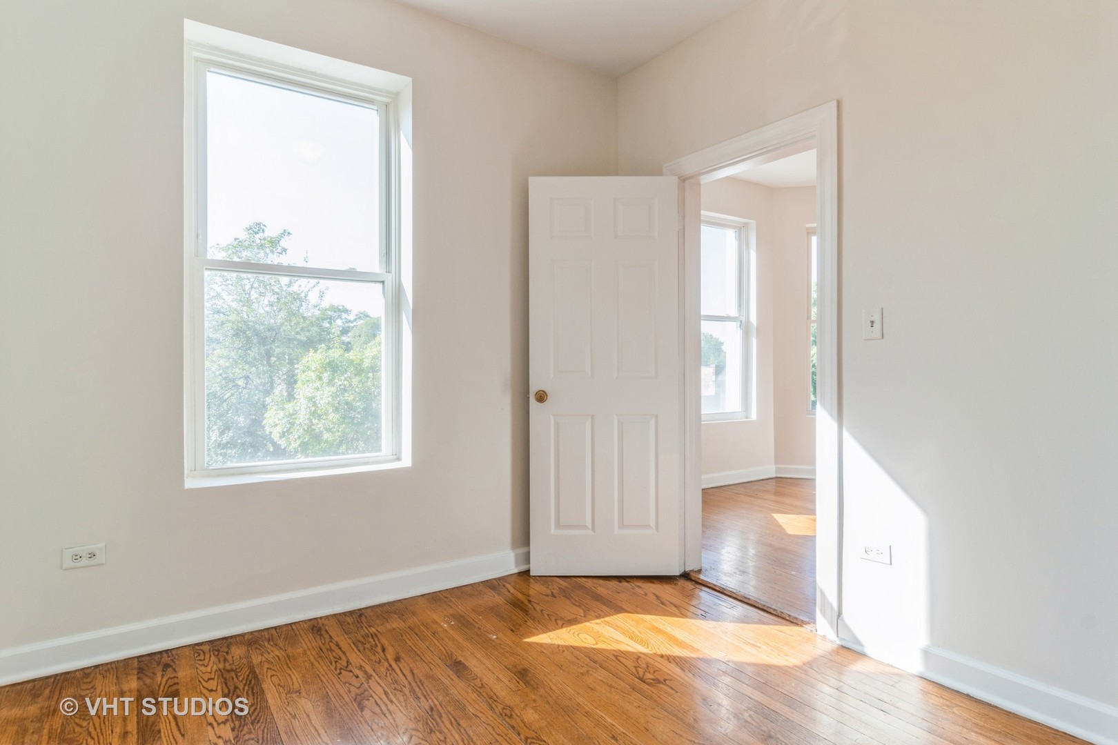 3406 W Walnut Street #1W, Chicago, IL 60624