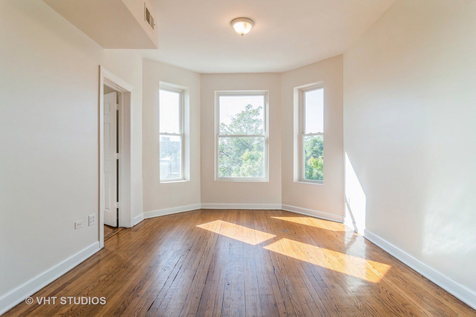 3406 W Walnut Street #1W, Chicago, IL 60624
