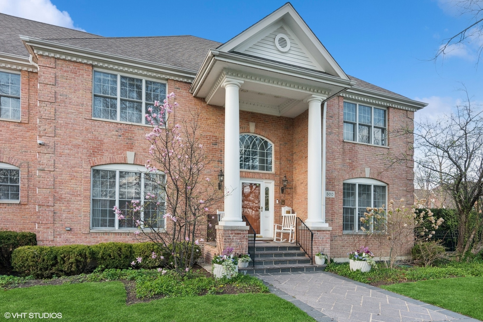 500 S KENILWORTH Avenue, Elmhurst, IL 60126