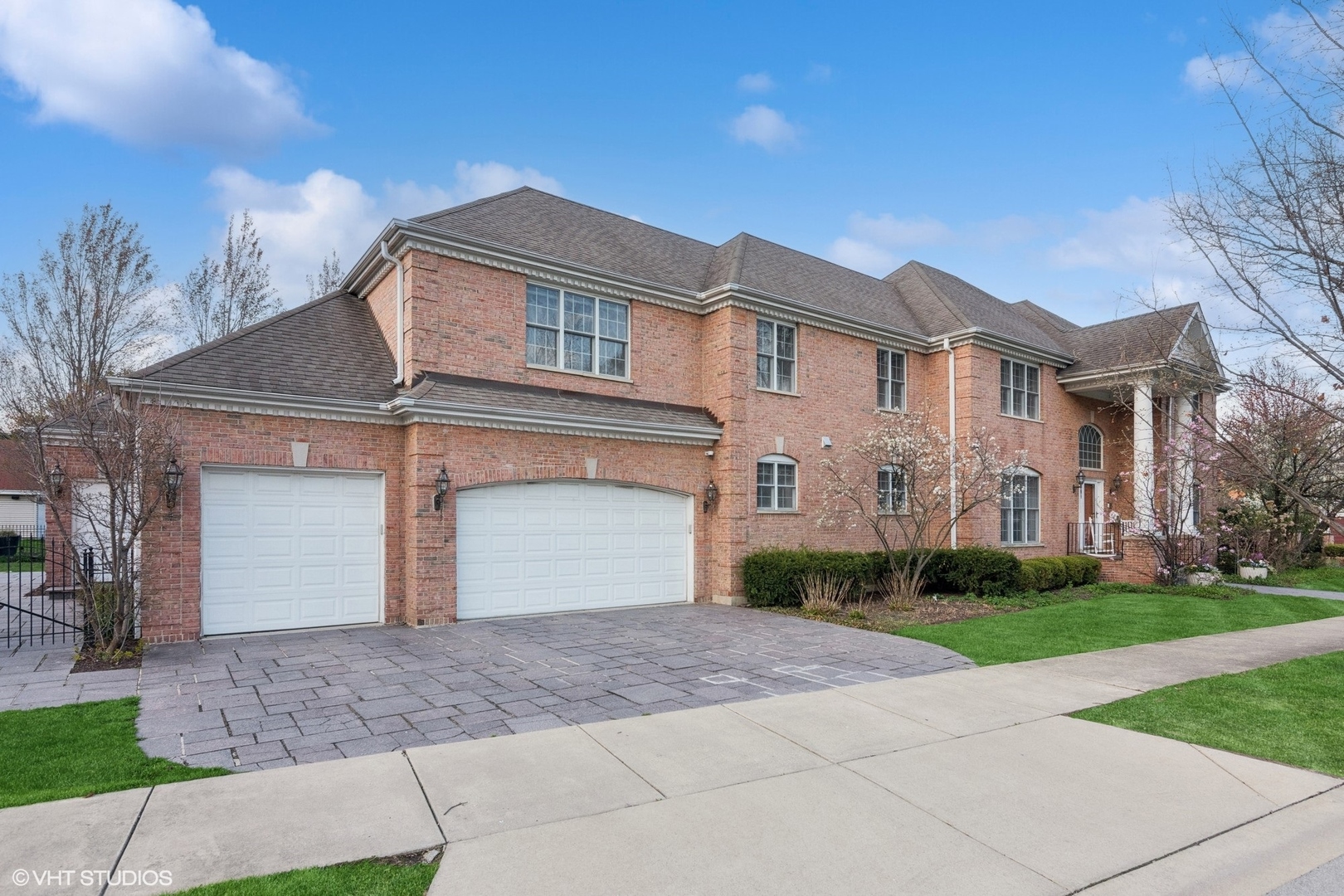 500 S KENILWORTH Avenue, Elmhurst, IL 60126