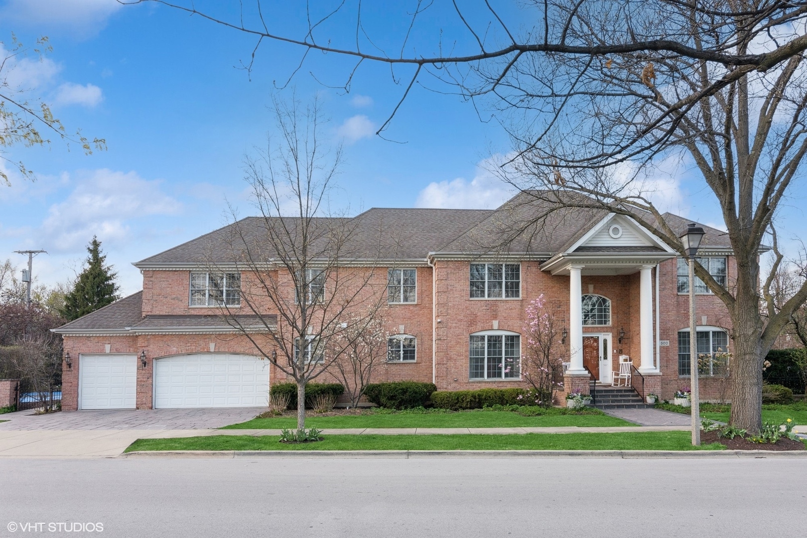 500 S KENILWORTH Avenue, Elmhurst, IL 60126