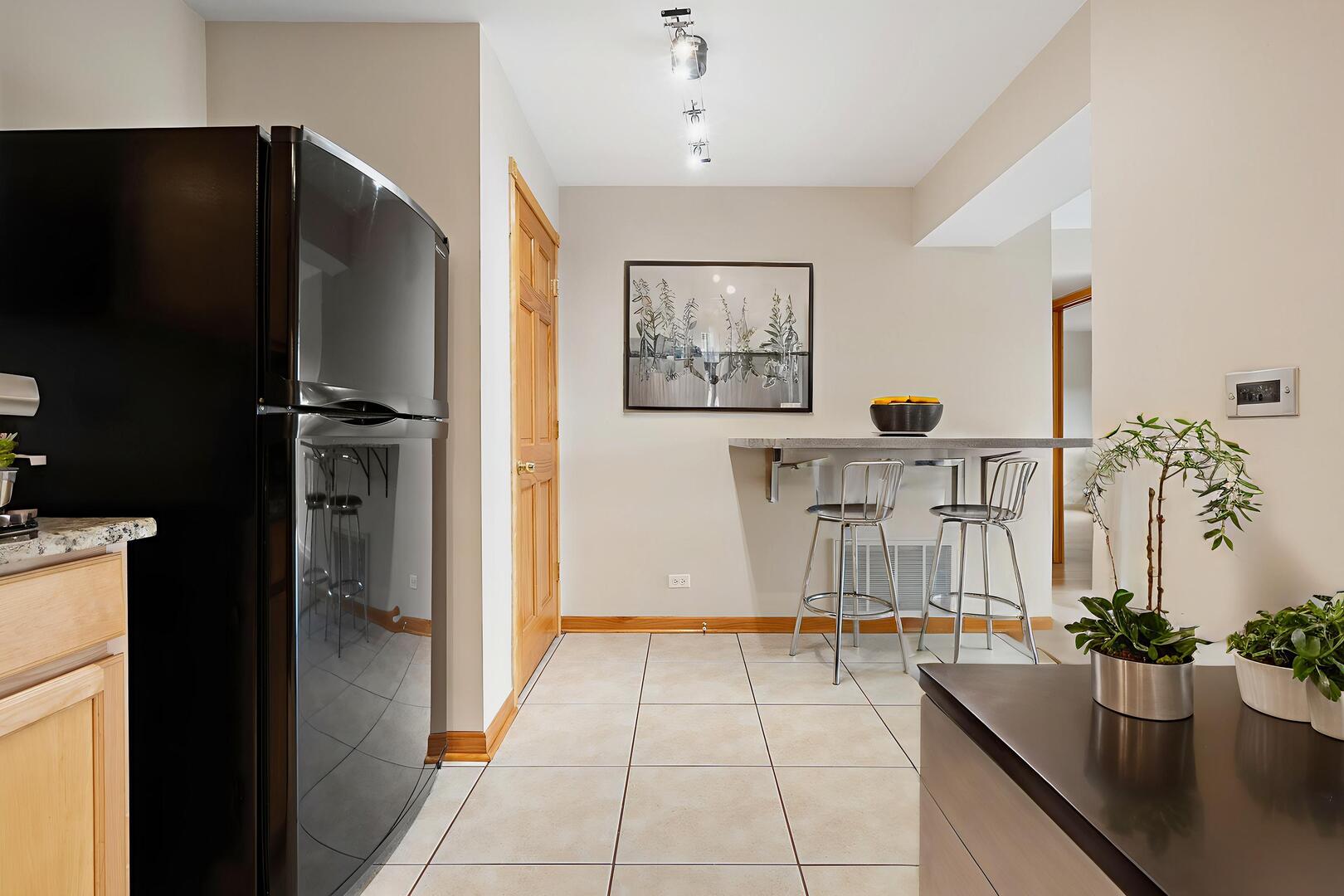 4825 W 109th Street #303, Oak Lawn, IL 60453