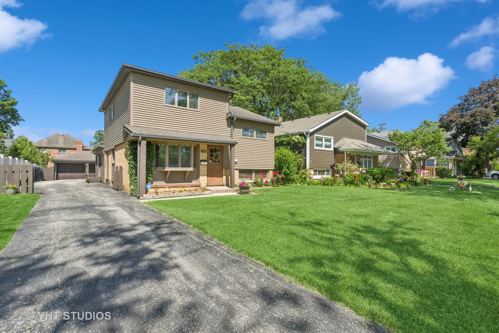 110 N Caroline Avenue, Elmhurst, IL 60126