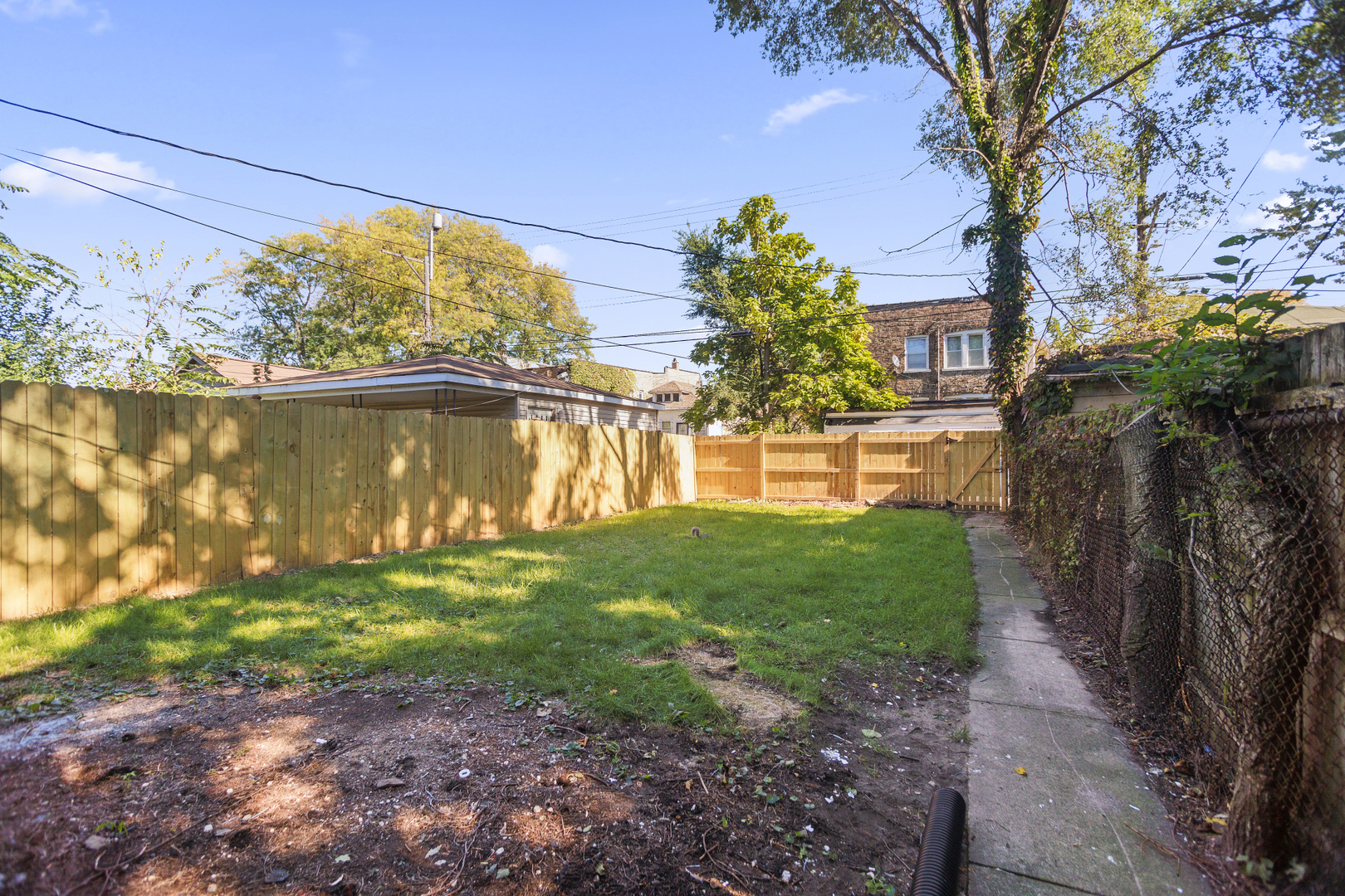 7709 S Champlain Avenue, Chicago, IL 60619