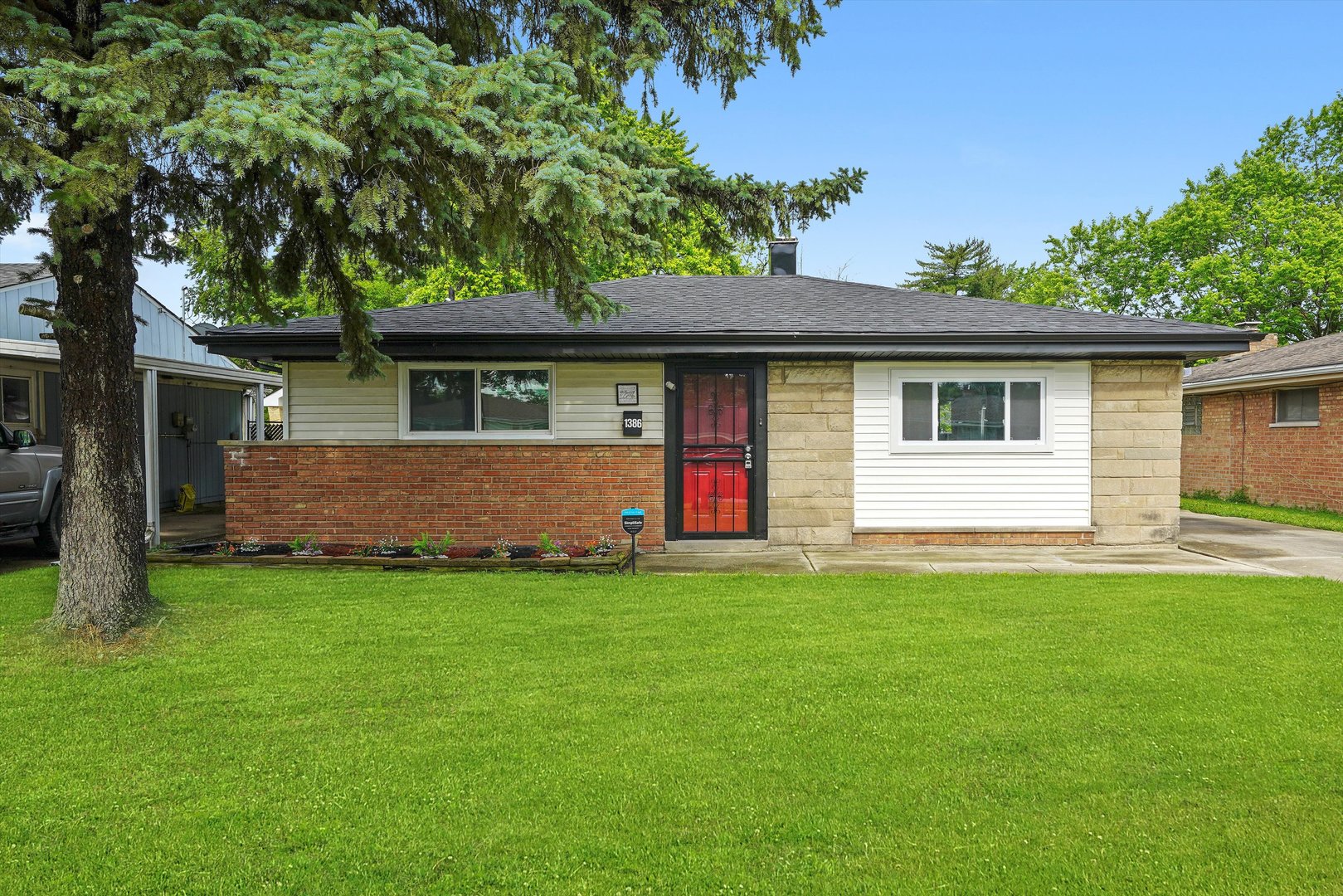 1386 Price Avenue, Calumet City, IL 60409