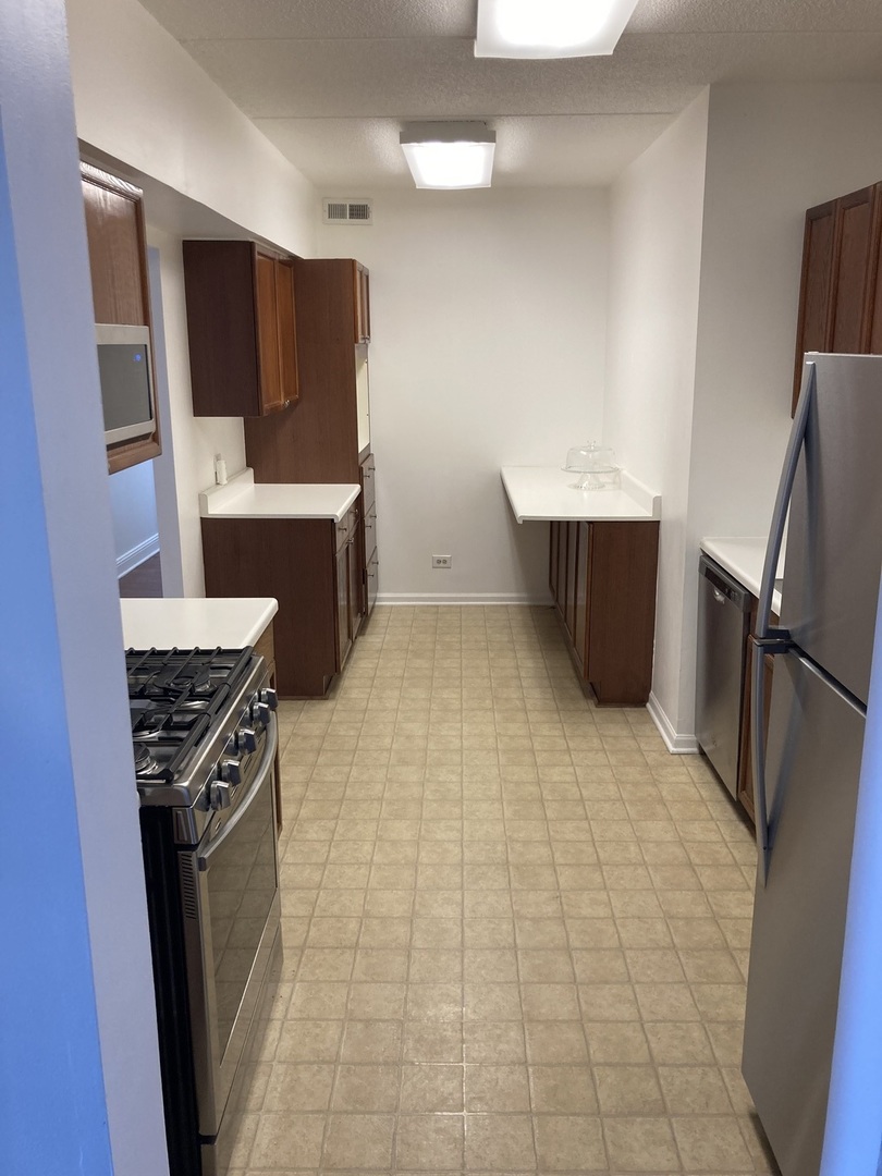 12900 W Heiden Circle #4206, Lake Bluff, IL 60044