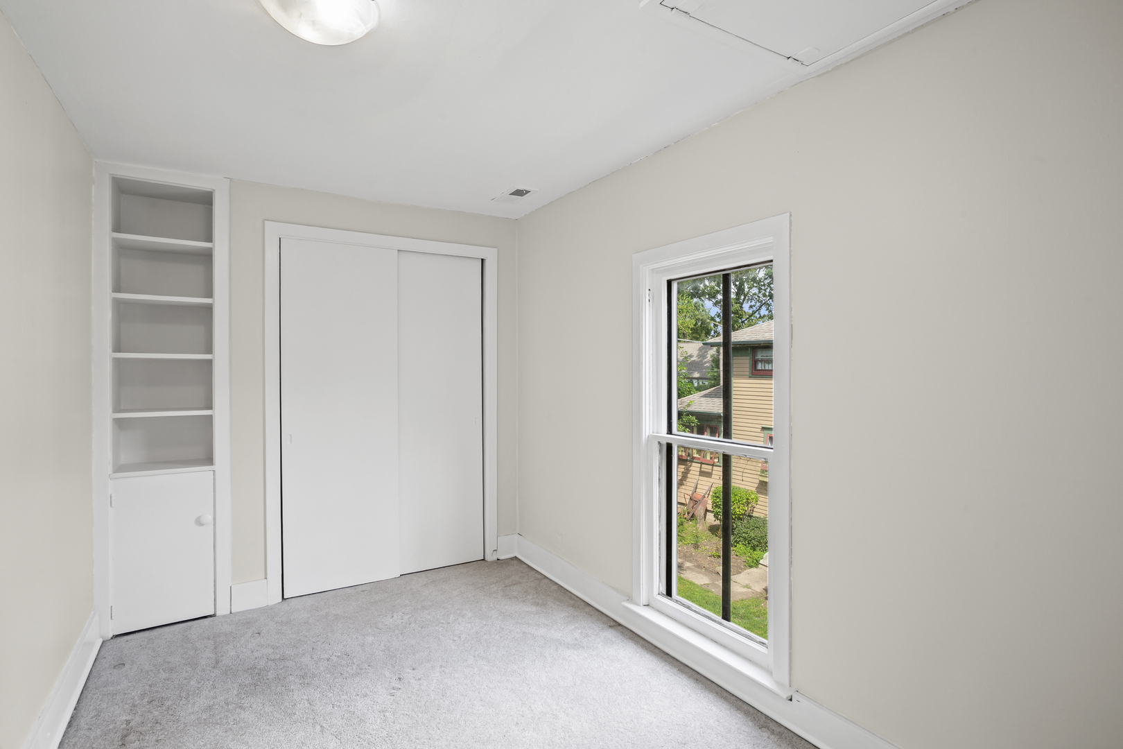 404 Washington Street, West Dundee, IL 60118