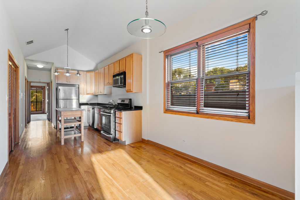 1247 N Rockwell Street #3, Chicago, IL 60622