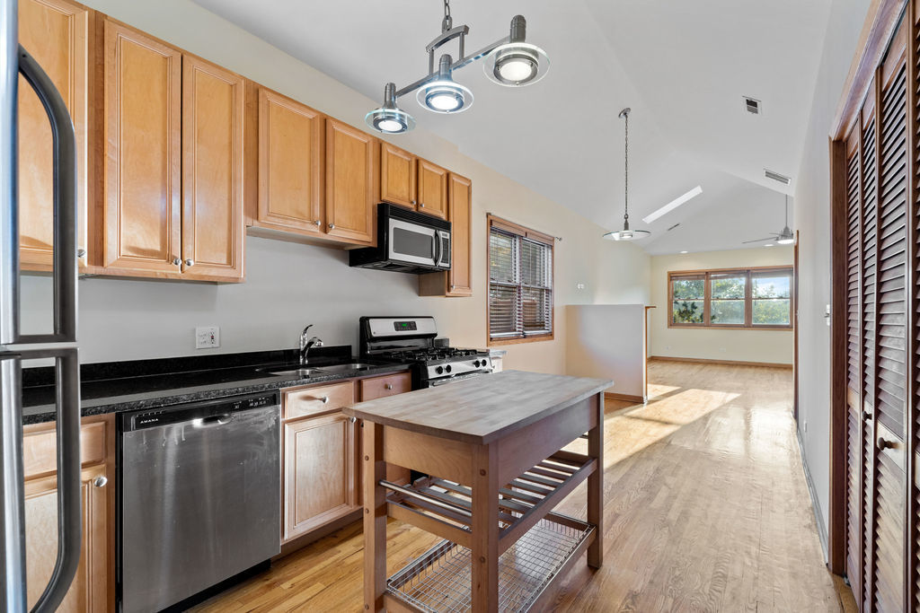 1247 N Rockwell Street #3, Chicago, IL 60622