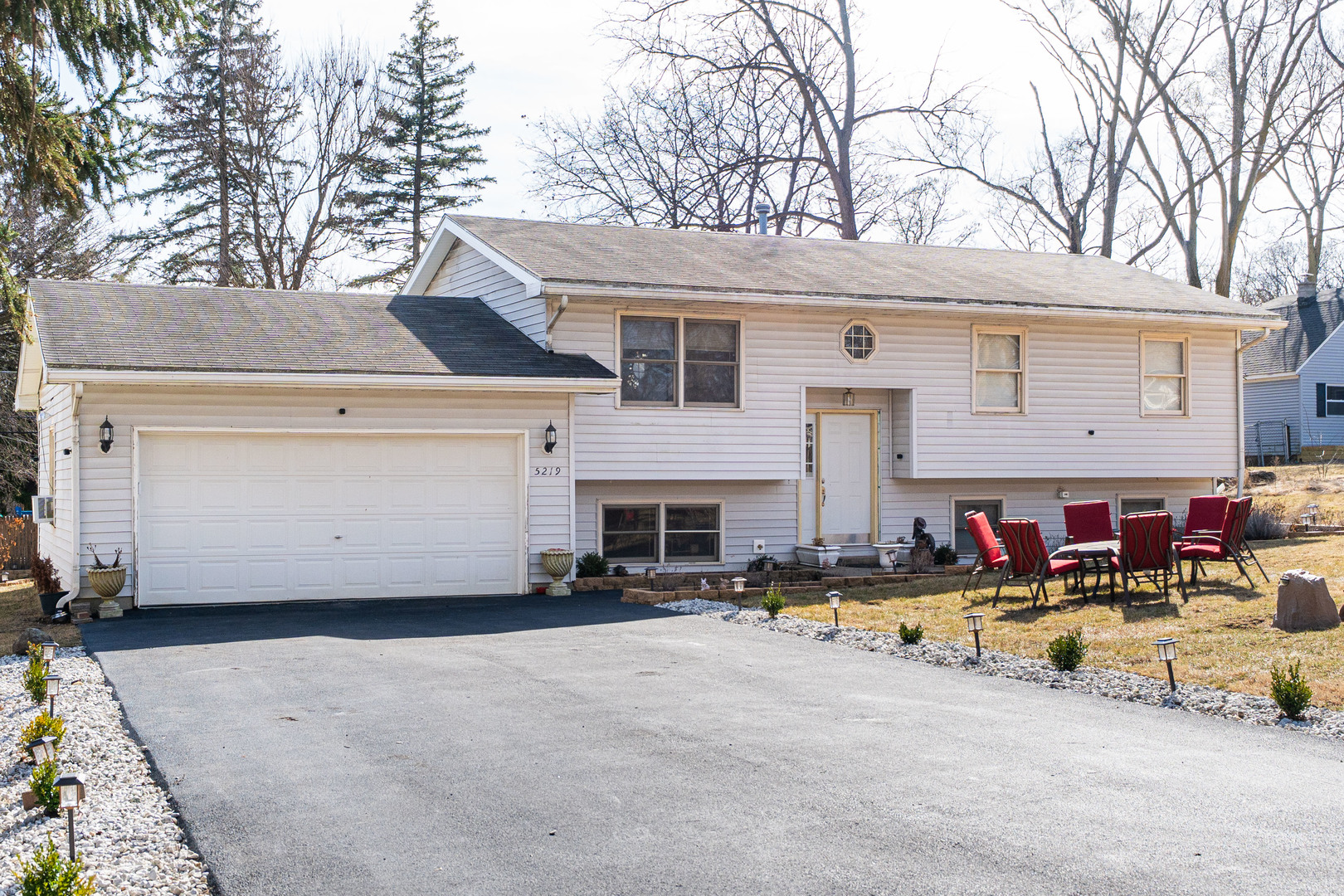 5219 Maplehill Drive, Mccullom Lake, IL 60050