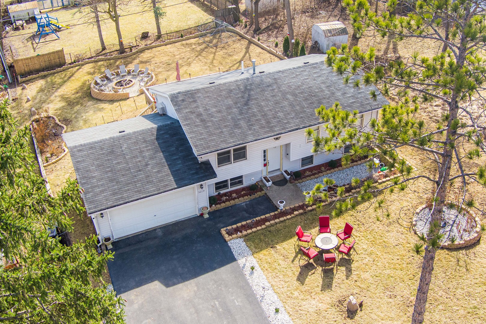 5219 Maplehill Drive, Mccullom Lake, IL 60050