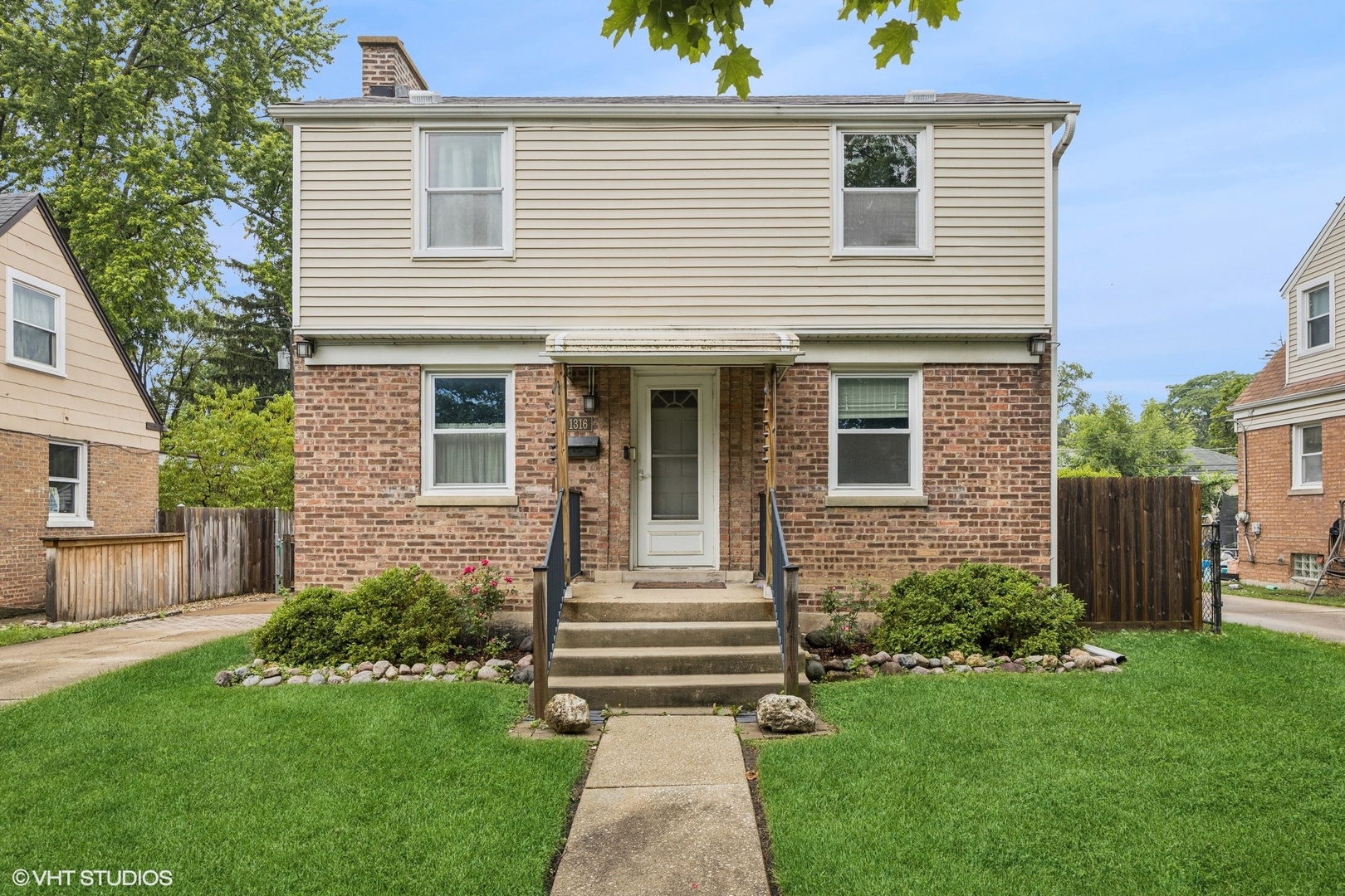 1316 Heidorn Avenue, Westchester, IL 60145