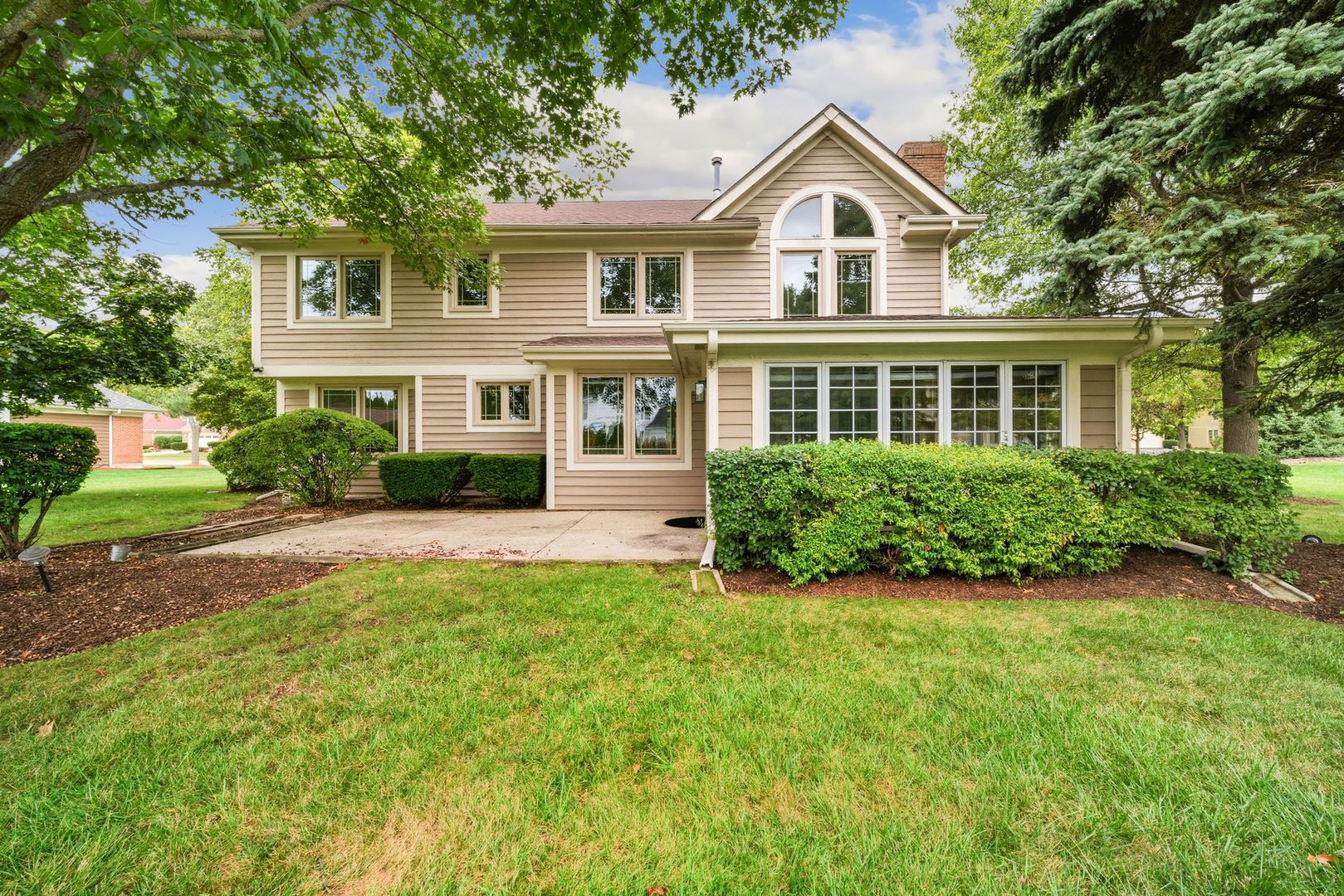 1901 Brandywyn Lane, Buffalo Grove, IL 60089
