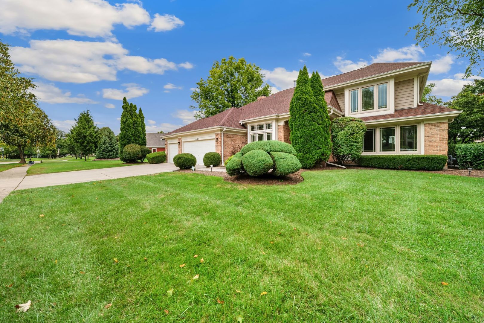 1901 Brandywyn Lane, Buffalo Grove, IL 60089