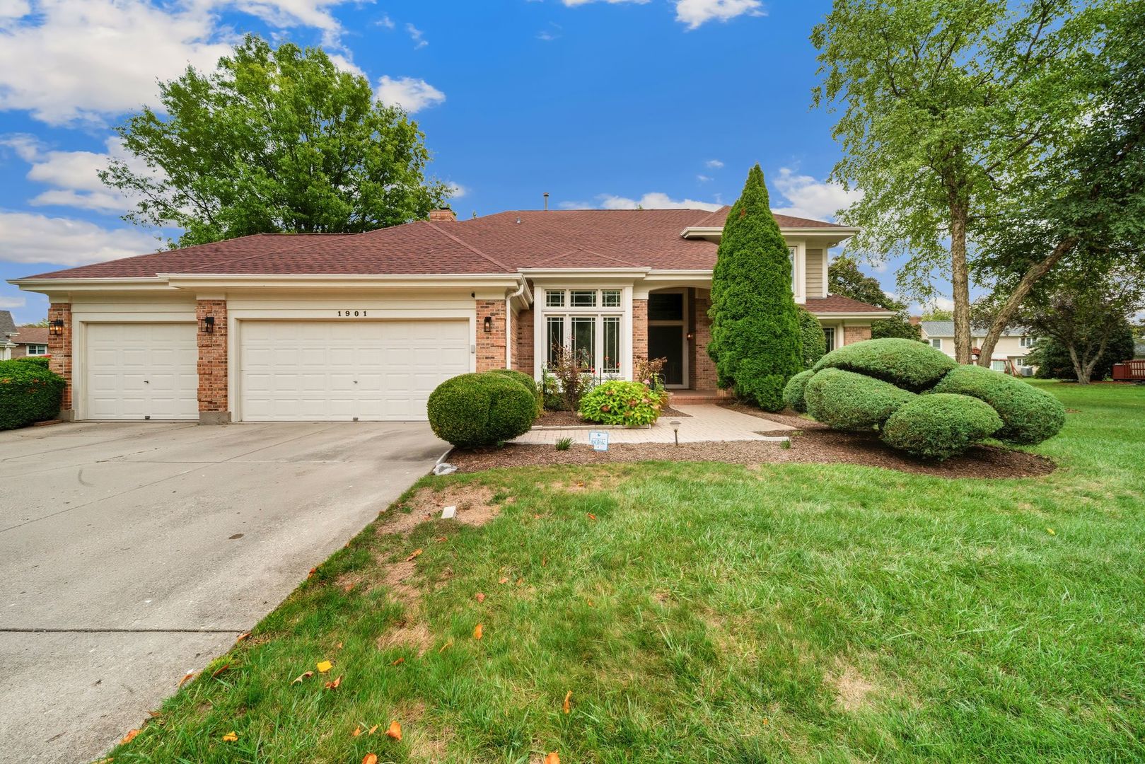 1901 Brandywyn Lane, Buffalo Grove, IL 60089
