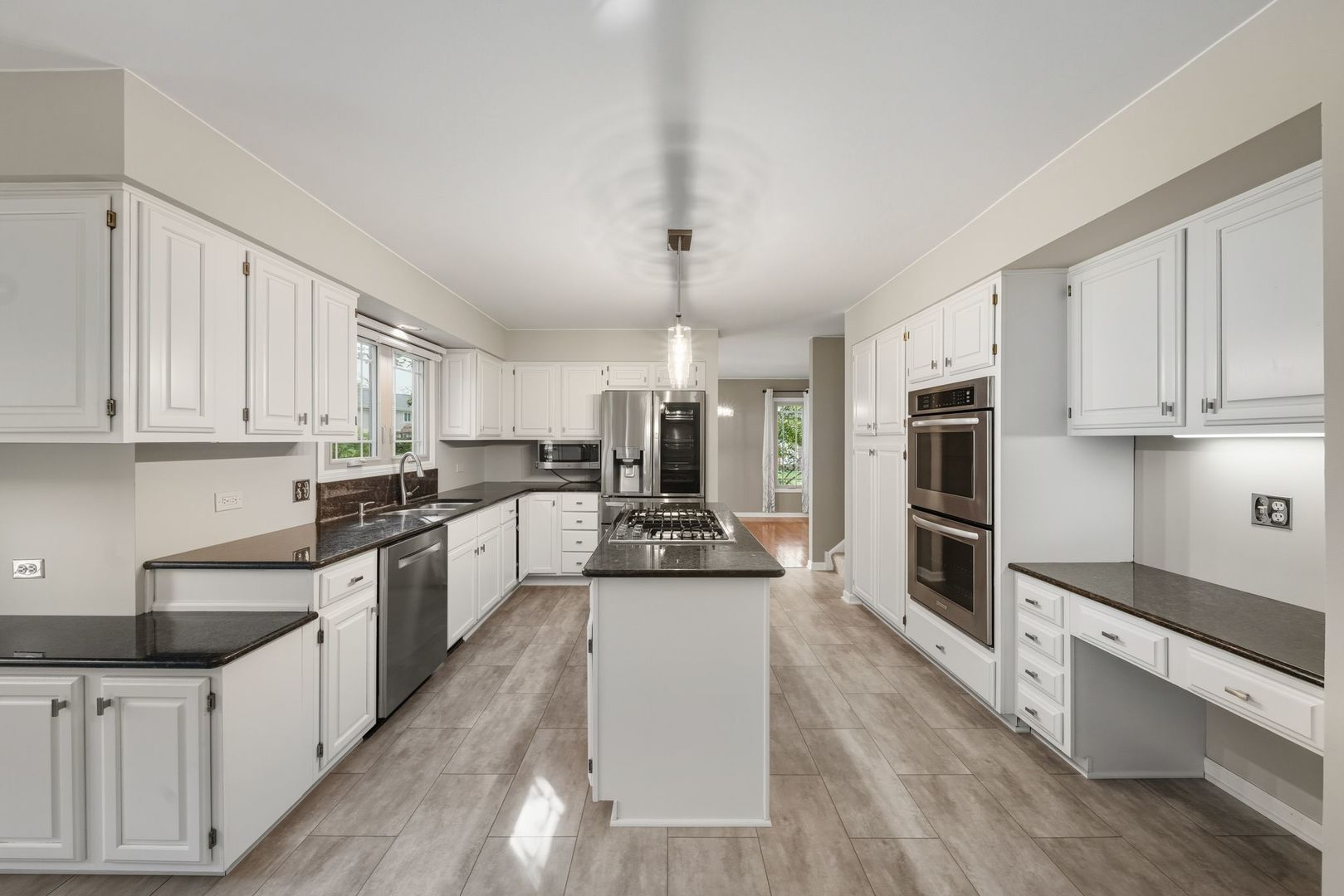1901 Brandywyn Lane, Buffalo Grove, IL 60089