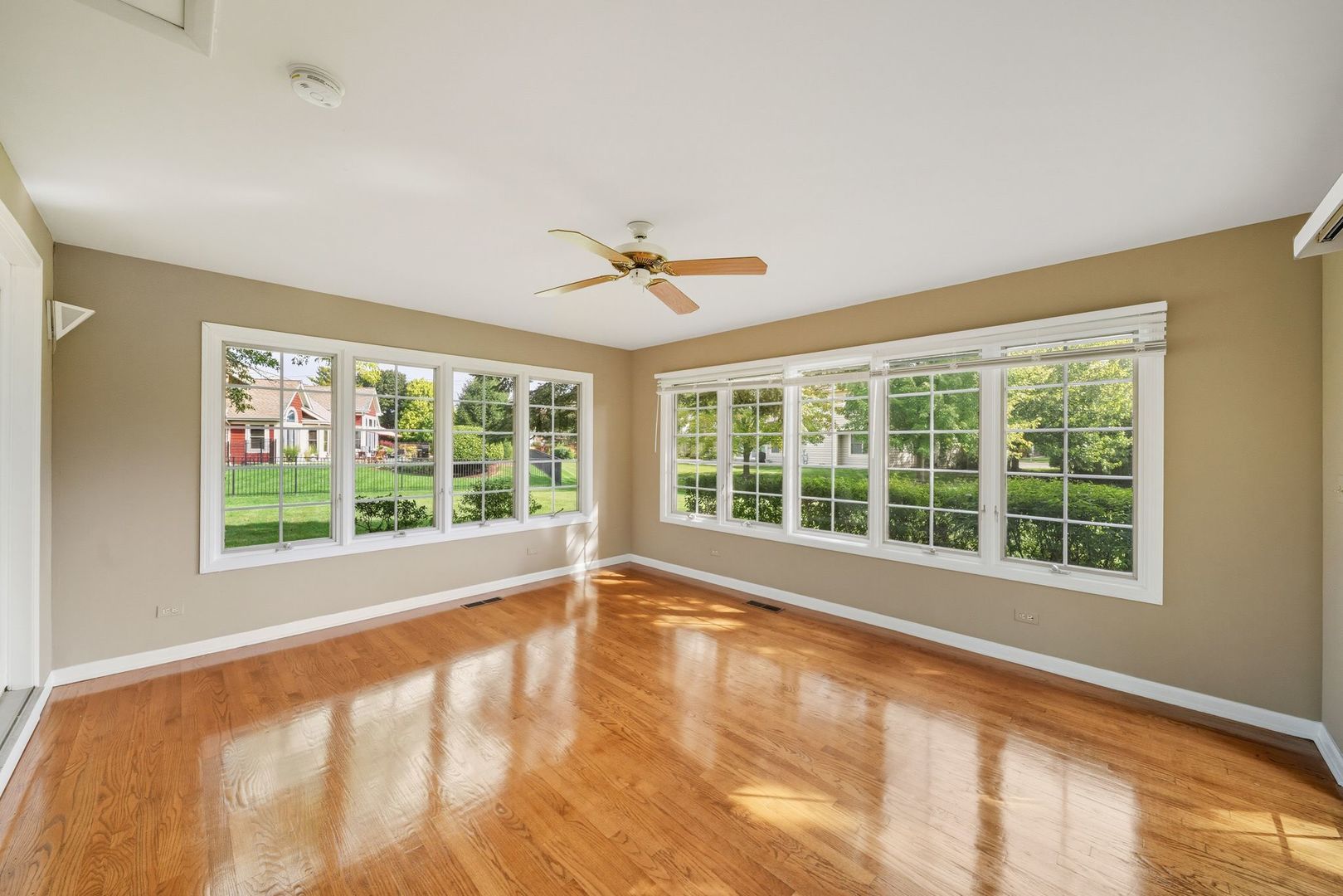 1901 Brandywyn Lane, Buffalo Grove, IL 60089