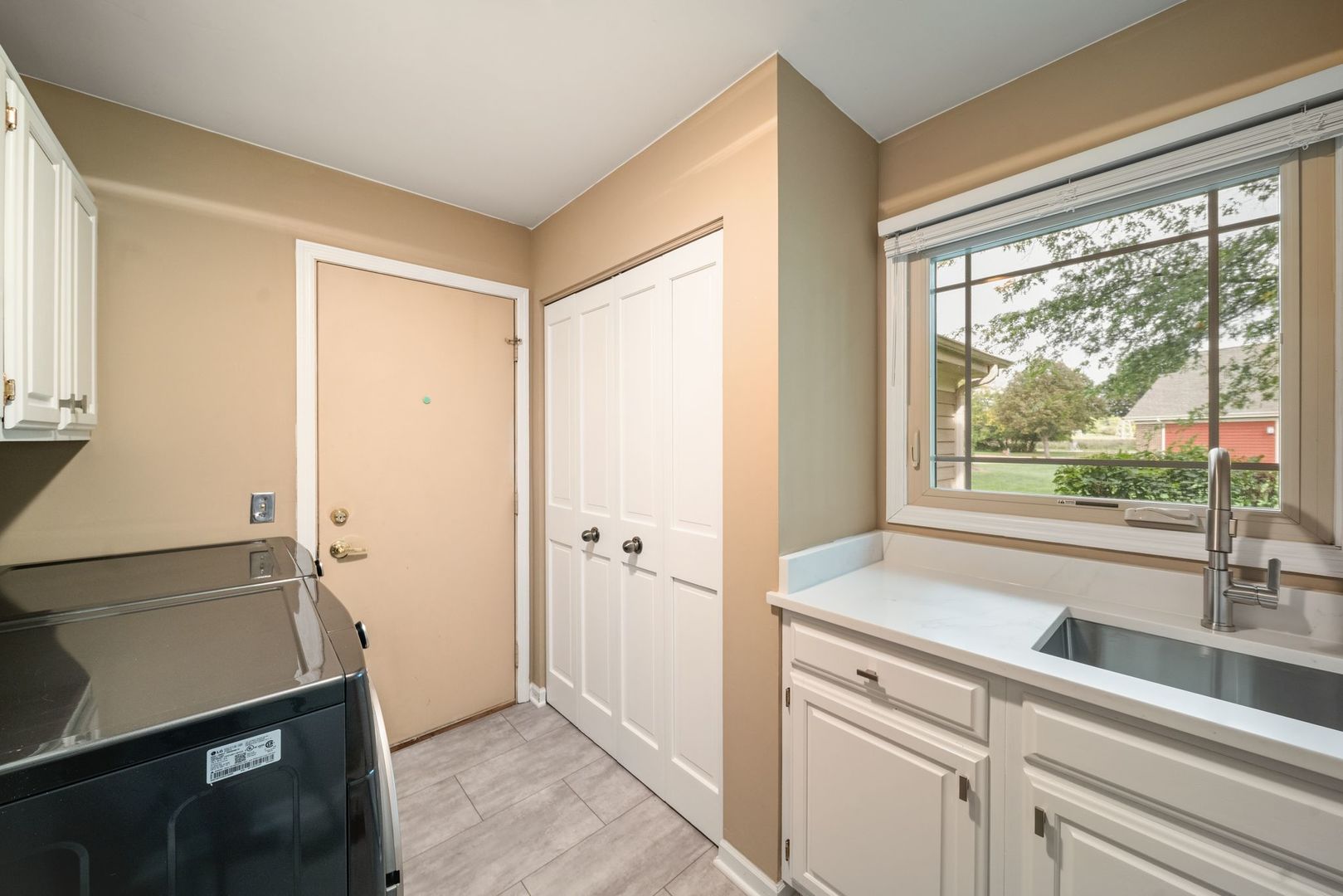 1901 Brandywyn Lane, Buffalo Grove, IL 60089