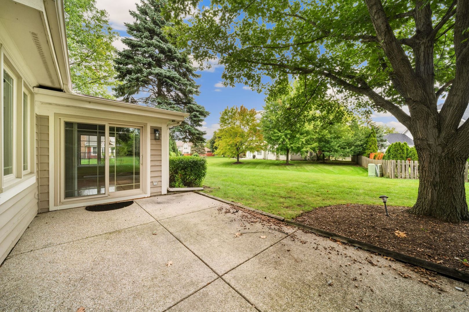 1901 Brandywyn Lane, Buffalo Grove, IL 60089