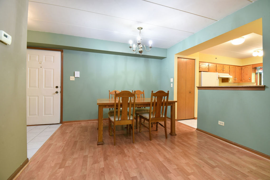 10278 Southwest Highway #1D, Chicago Ridge, IL 60415