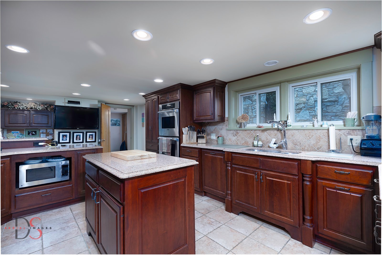 2011 Caton Road, Ottawa, IL 61350