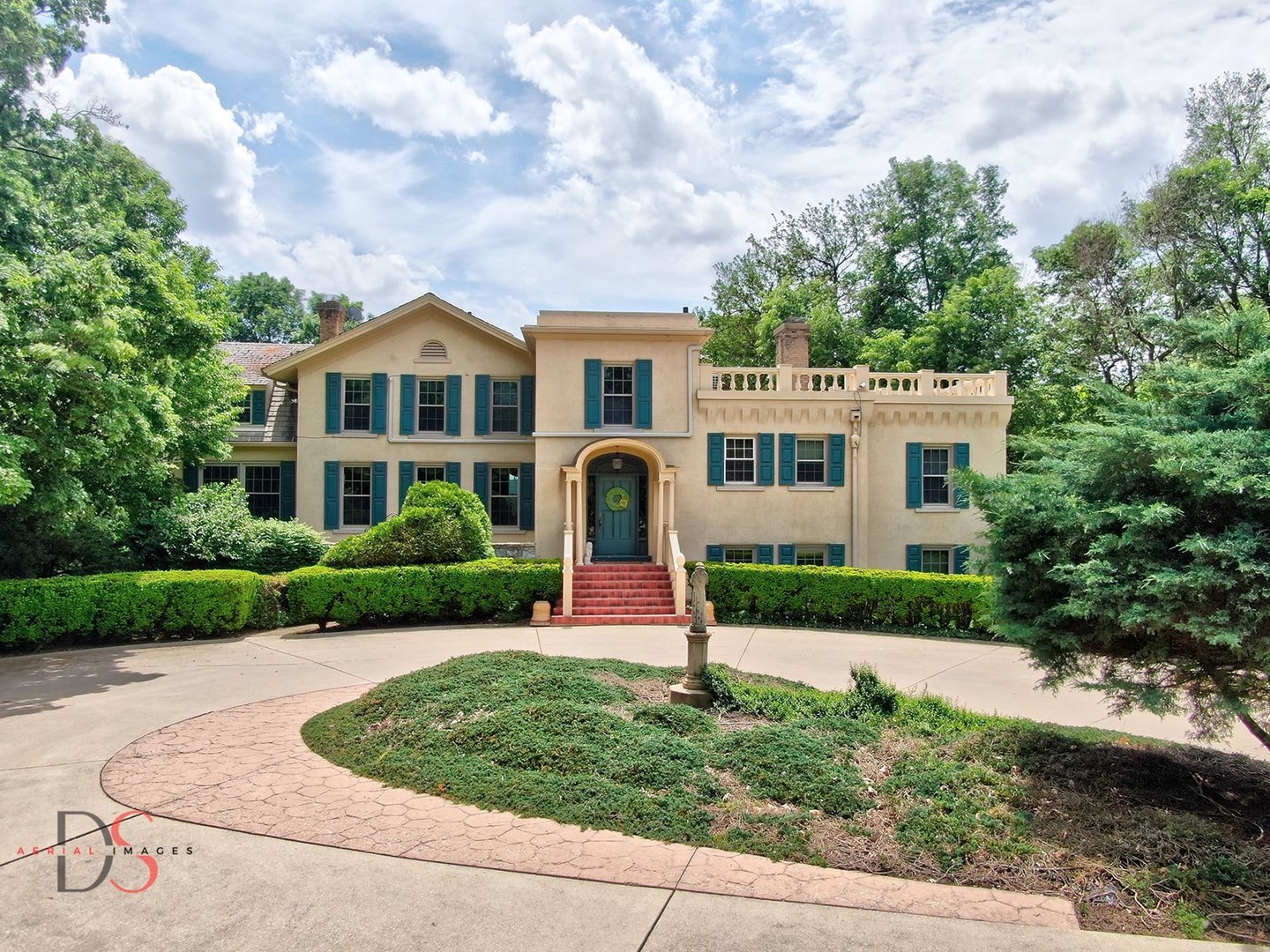 2011 Caton Road, Ottawa, IL 61350