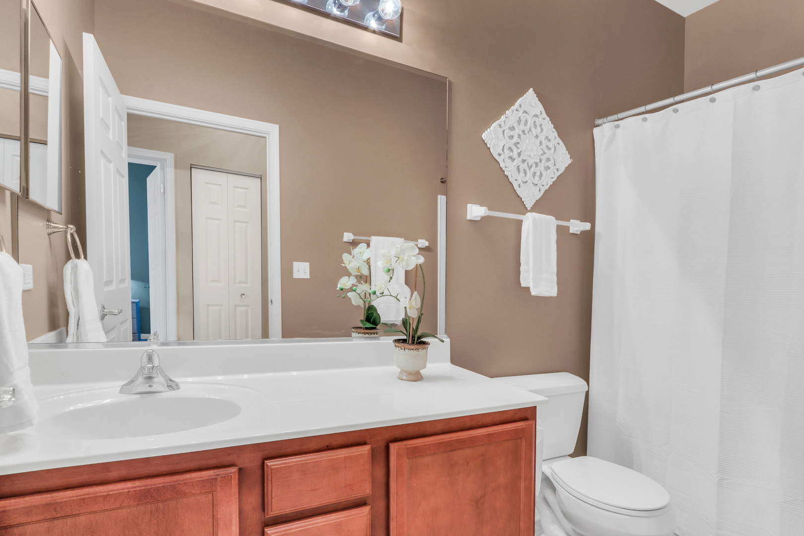 13211 W Sheffield Lane, Beach Park, IL 60083