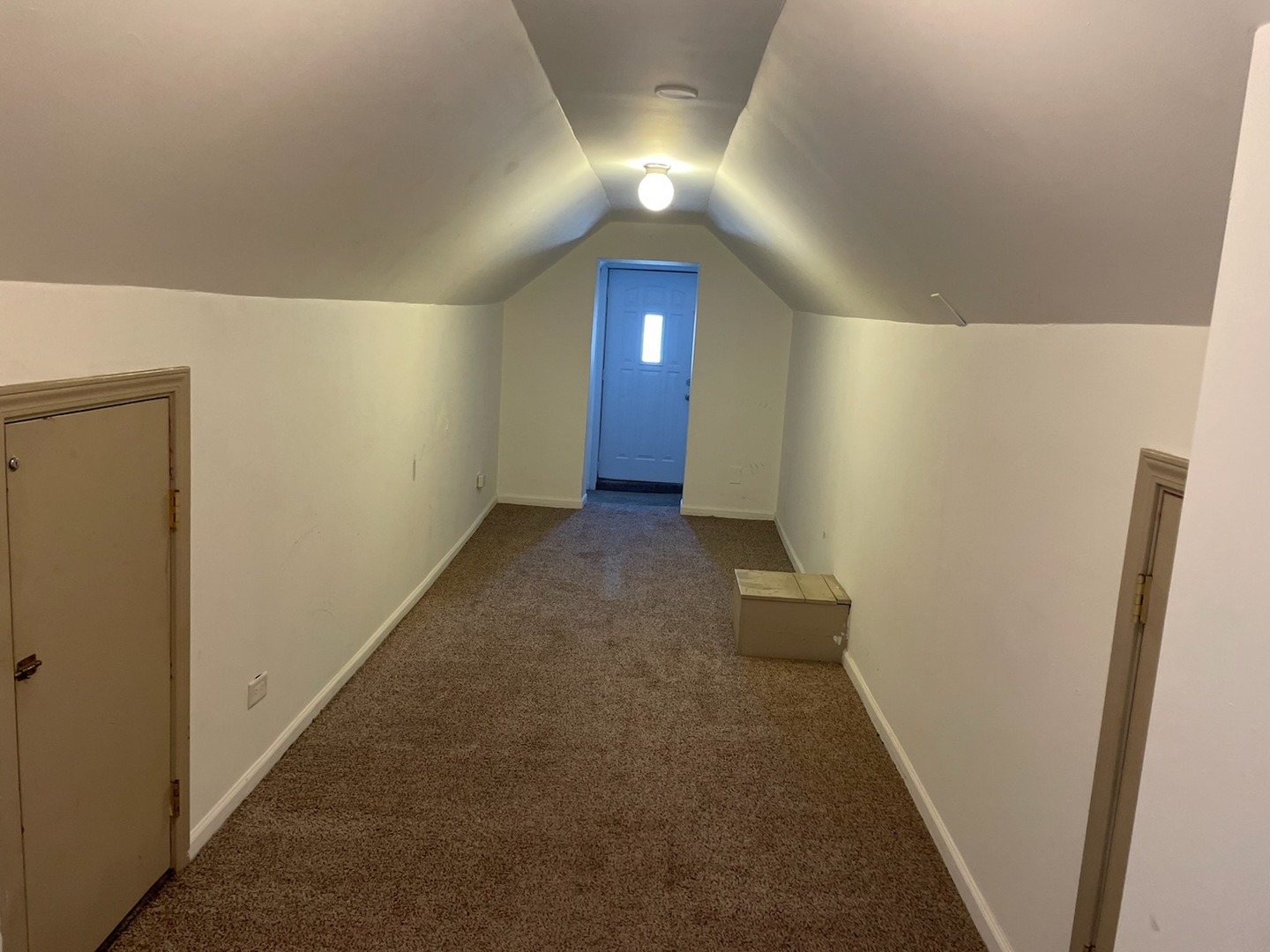 8250 W GRAND Avenue, River Grove, IL 60171