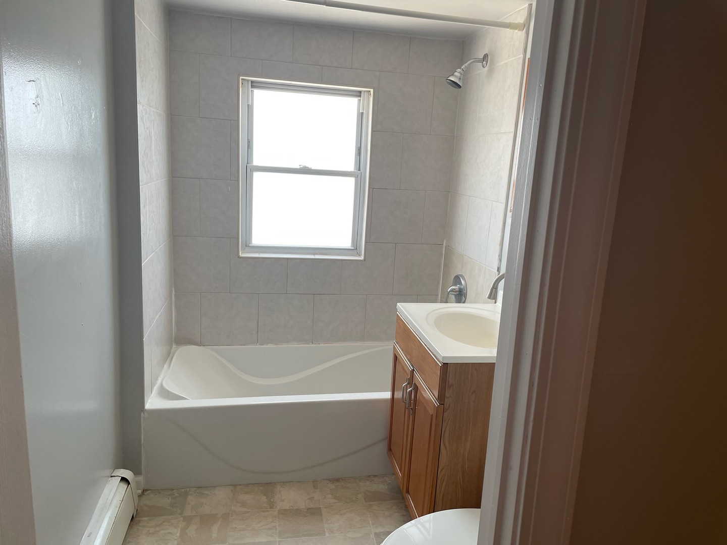 8250 W GRAND Avenue, River Grove, IL 60171