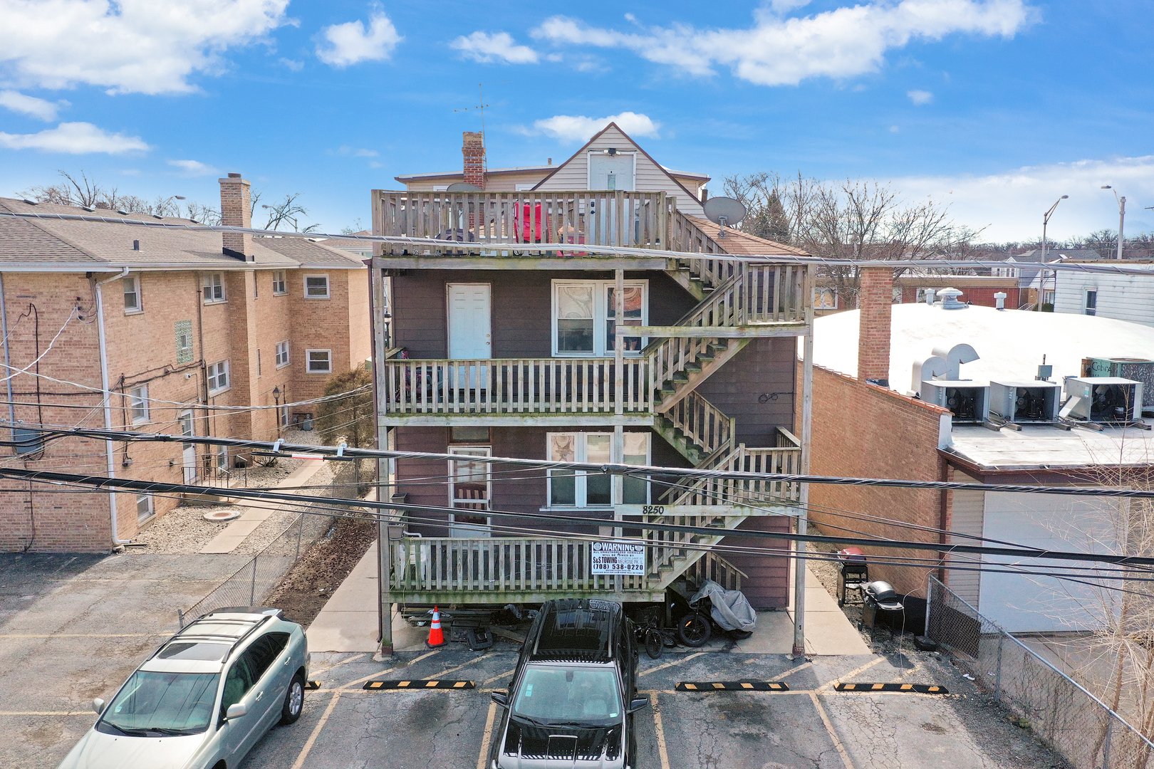 8250 W GRAND Avenue, River Grove, IL 60171