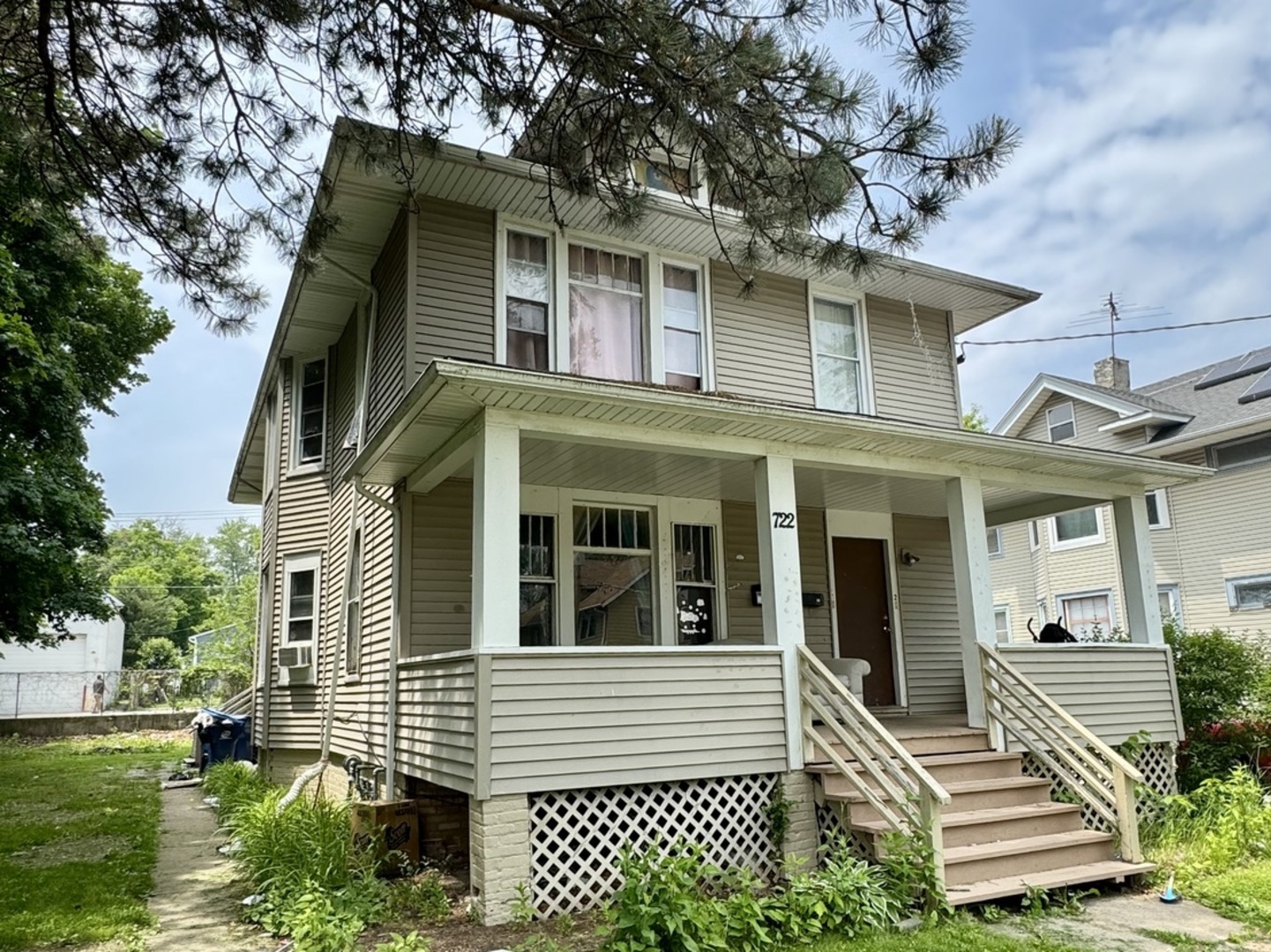 722 Lenox Avenue, Waukegan, IL 60085