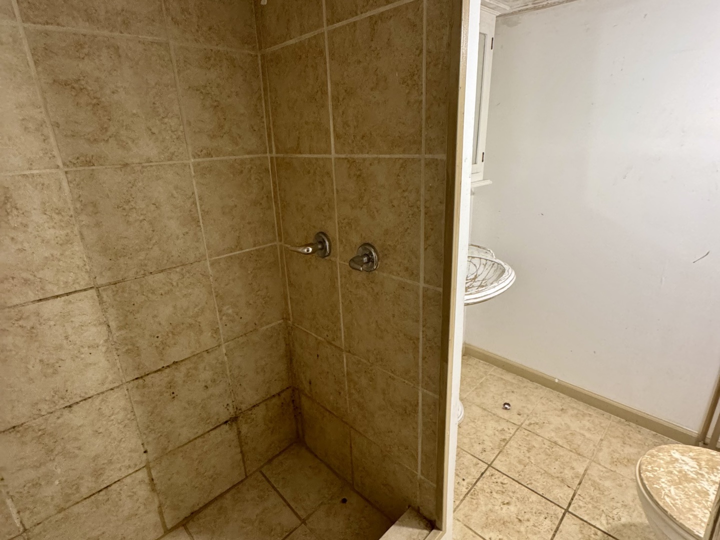 722 Lenox Avenue, Waukegan, IL 60085